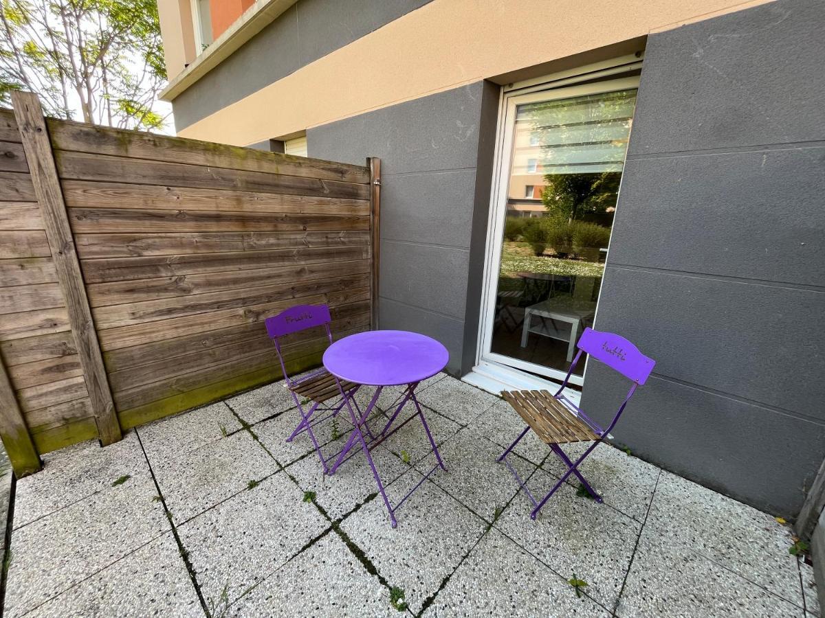 Acajou, Studio Avec Terrasse Et Parking Prive Caen Luaran gambar