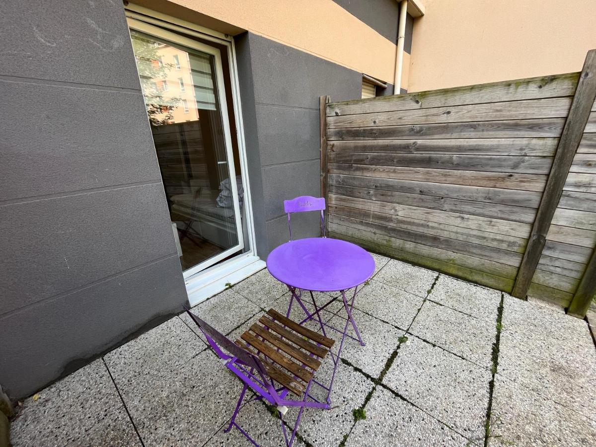 Acajou, Studio Avec Terrasse Et Parking Prive Caen Luaran gambar